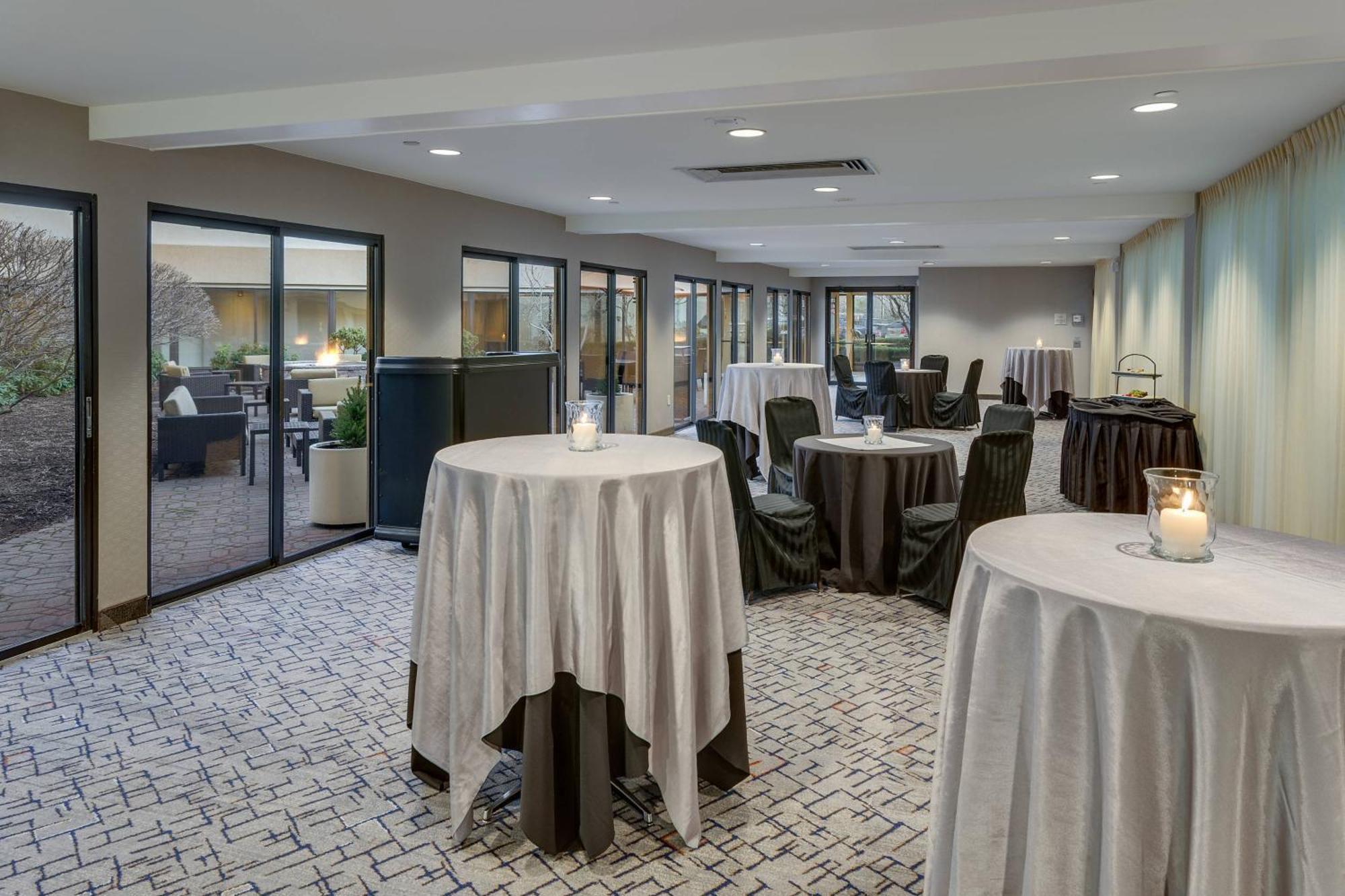Courtyard Hartford Cromwell Hotel Екстериор снимка